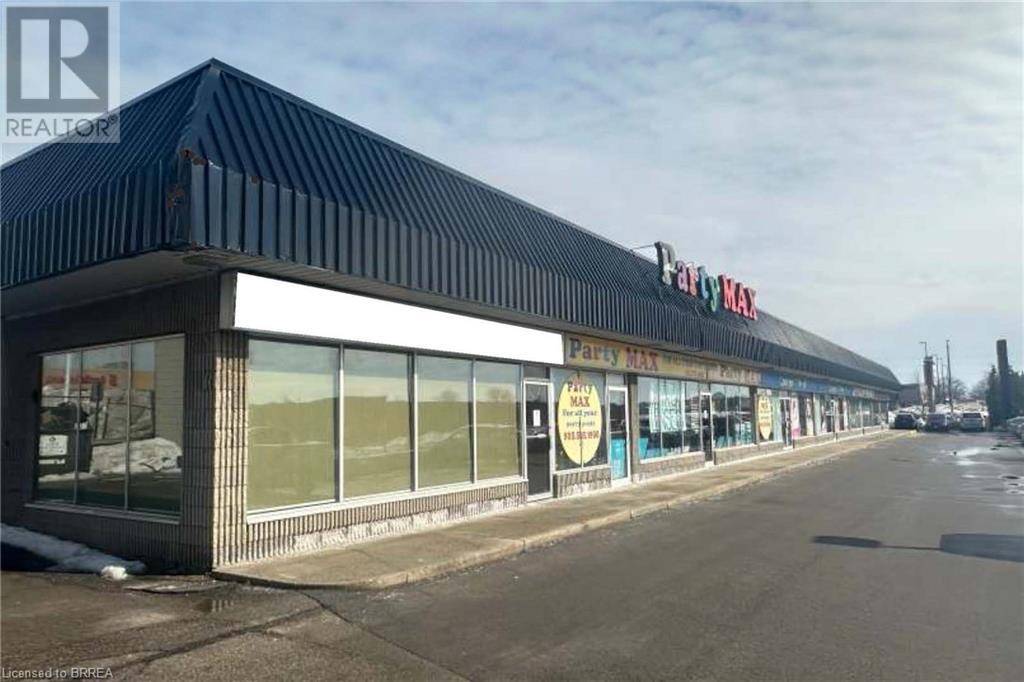 Hamilton, ON L8V5B5,86 MALL RD #B1