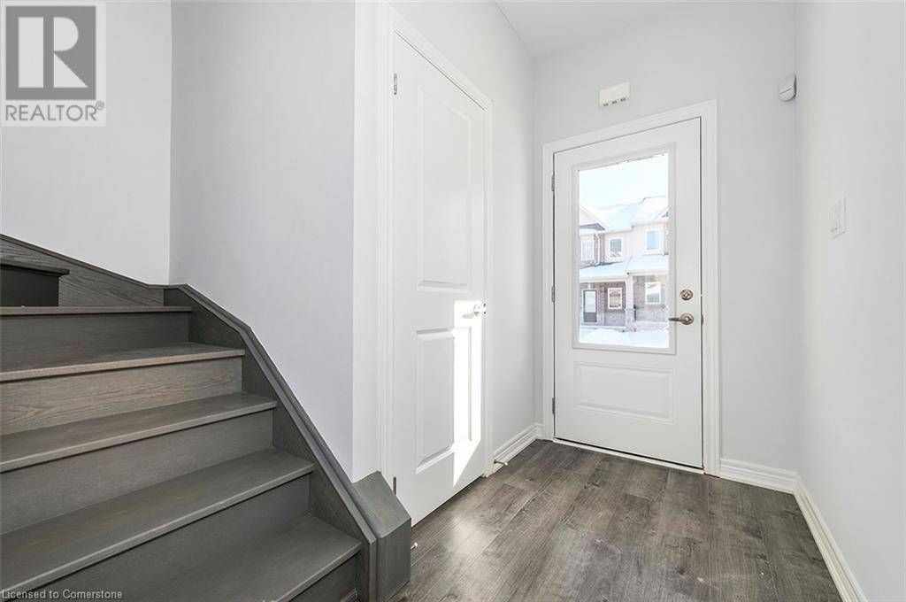 Hamilton, ON L0R1W0,205 THAMES WAY #22