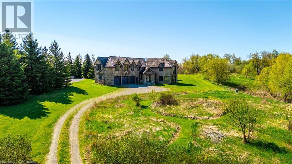 Dundas, ON L9H7P6,76 OAK Avenue
