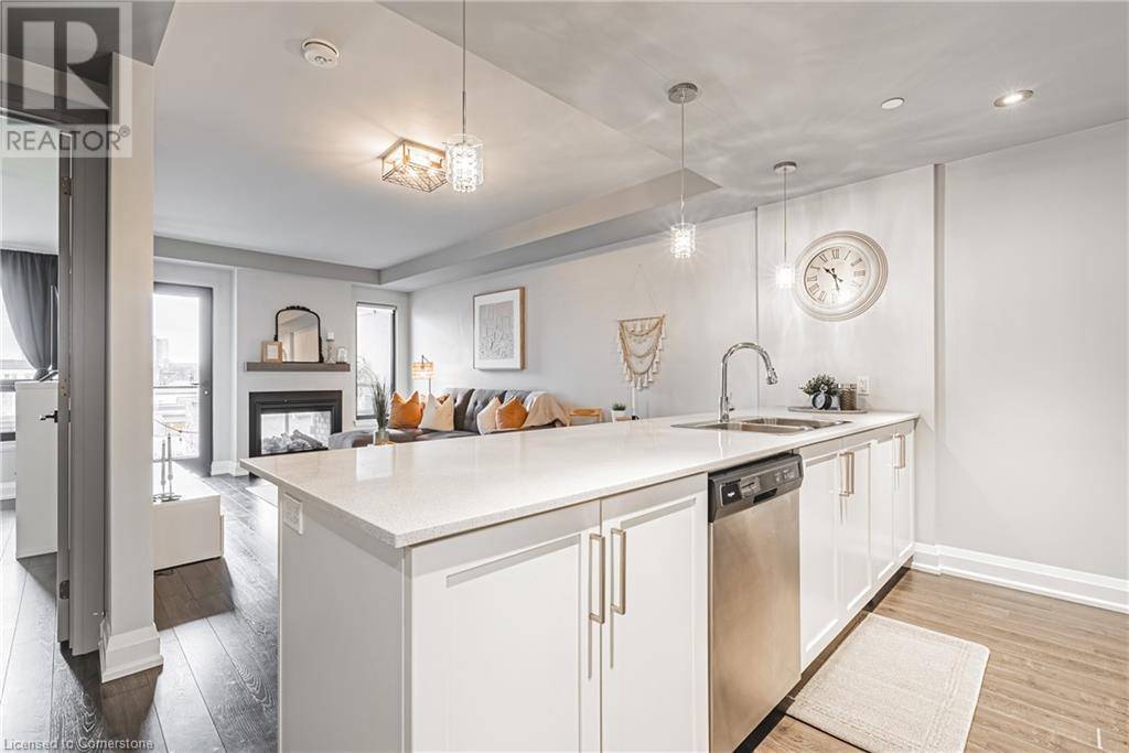 Hamilton, ON L8R2K9,181 JAMES ST North #402