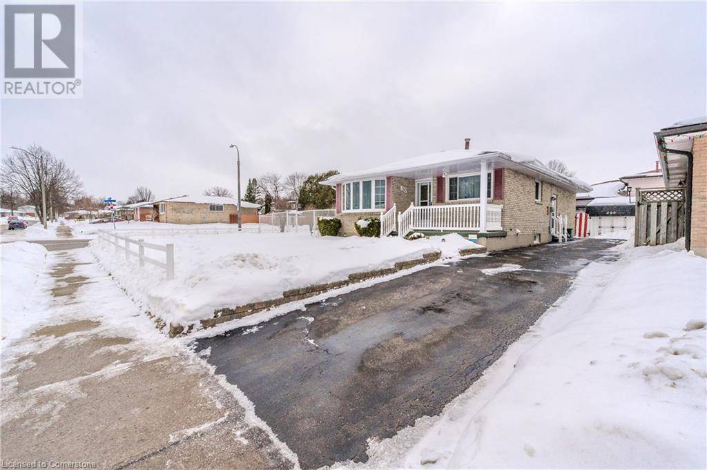 Kitchener, ON N2M2E7,260 HAZELGLEN Drive