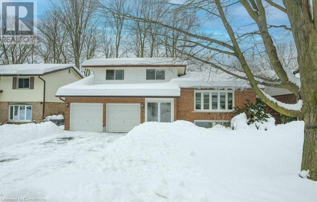 Waterloo, ON N2L5P6,572 CANEWOOD Crescent