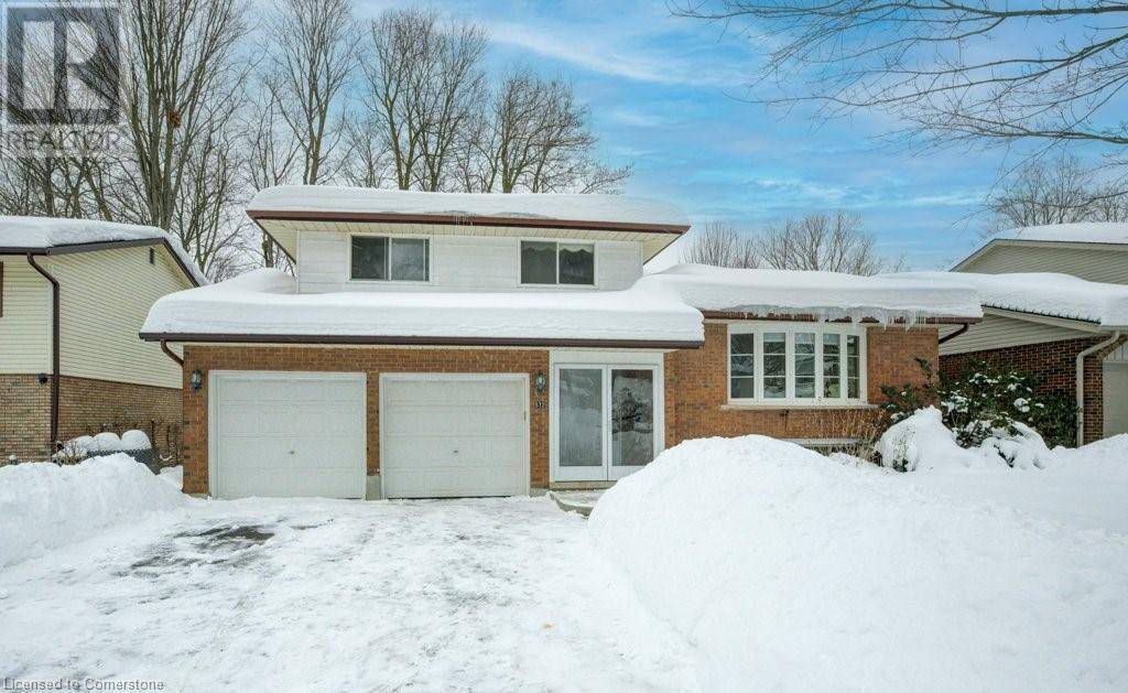 Waterloo, ON N2L5P6,572 CANEWOOD Crescent