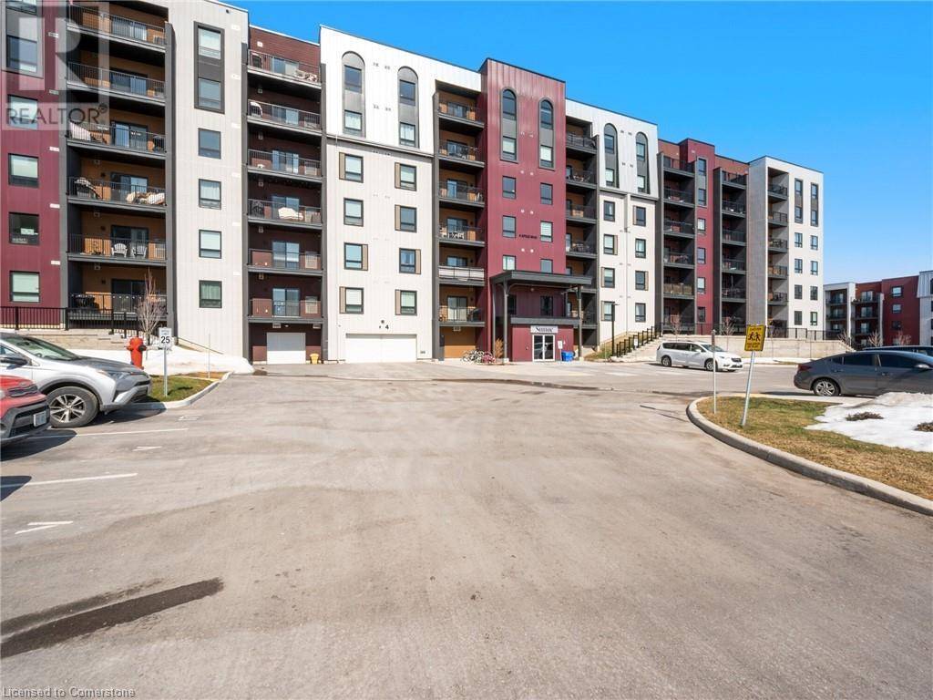 Barrie, ON L9J0M2,4 SPICE WAY #212