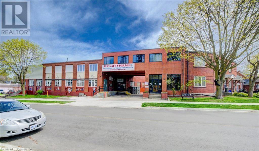 Waterloo, ON N2J1X5,136 MOORE Avenue S