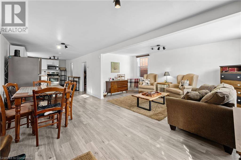 Hamilton, ON L8H6L8,727 TATE Avenue