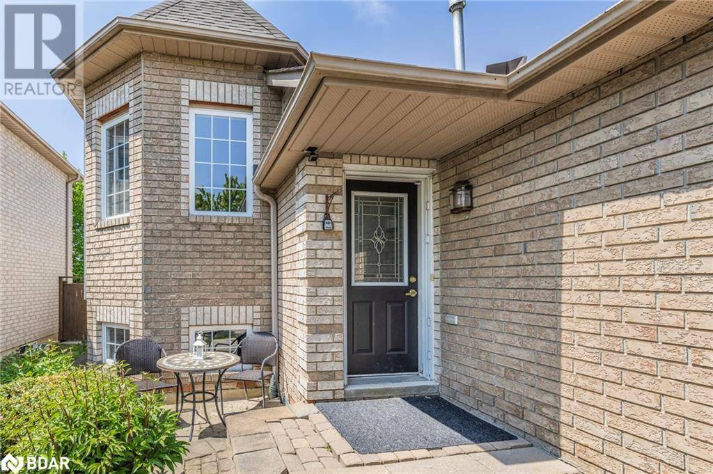 Barrie, ON L4N0E2,22 DYKSTRA Drive