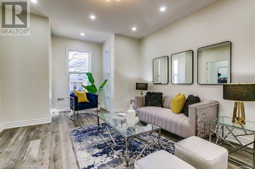 Woodstock, ON N4S1J2,315 SIMCOE Street