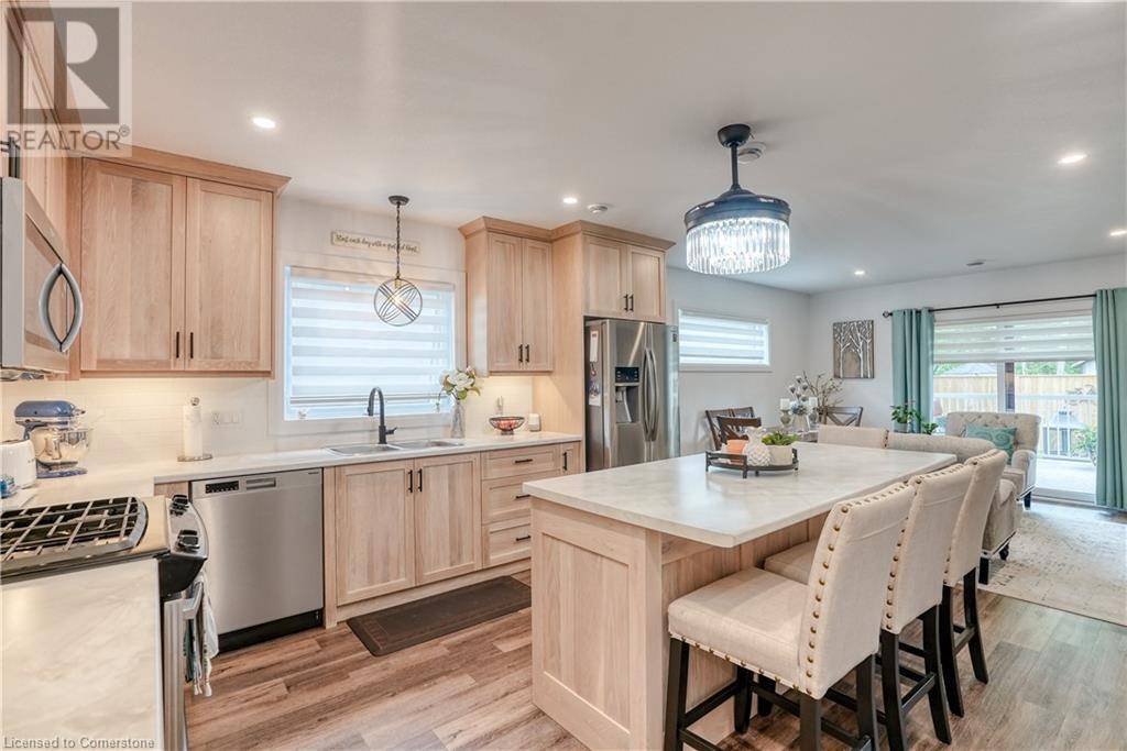 Palmerston, ON N0G2P0,695 YONGE Street