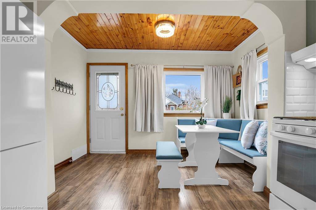 St. Catharines, ON L2N1A6,16 KINGSWAY Crescent
