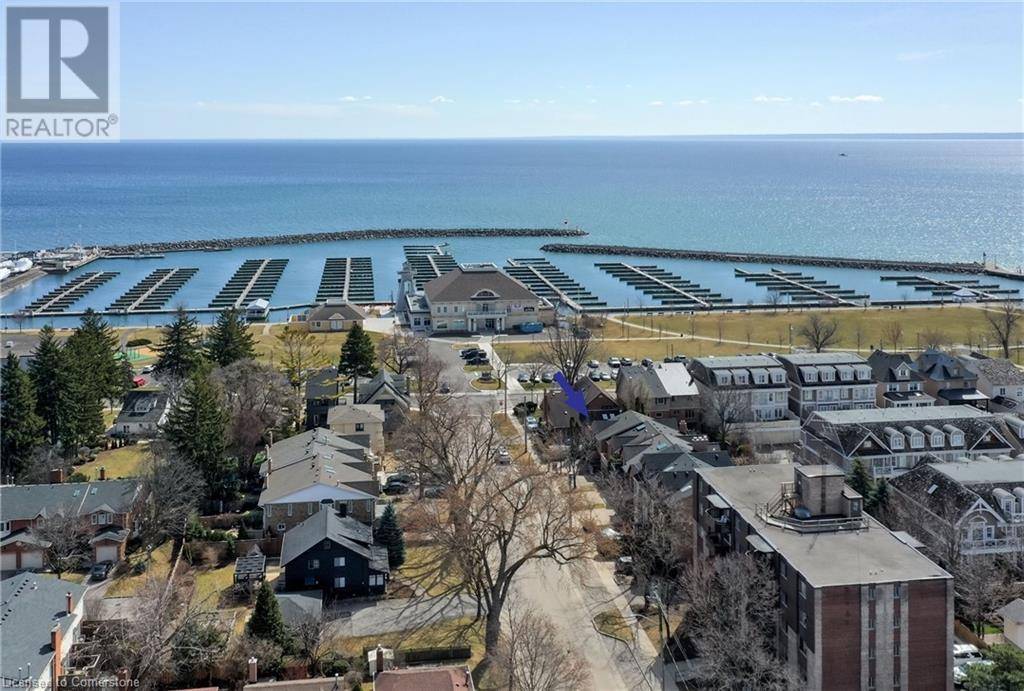 Oakville, ON L6L3H6,30 NELSON Street