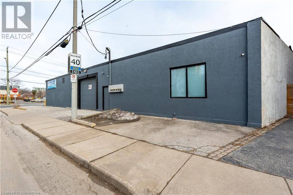 Hamilton, ON L8R2V4,82 QUEEN ST North #5