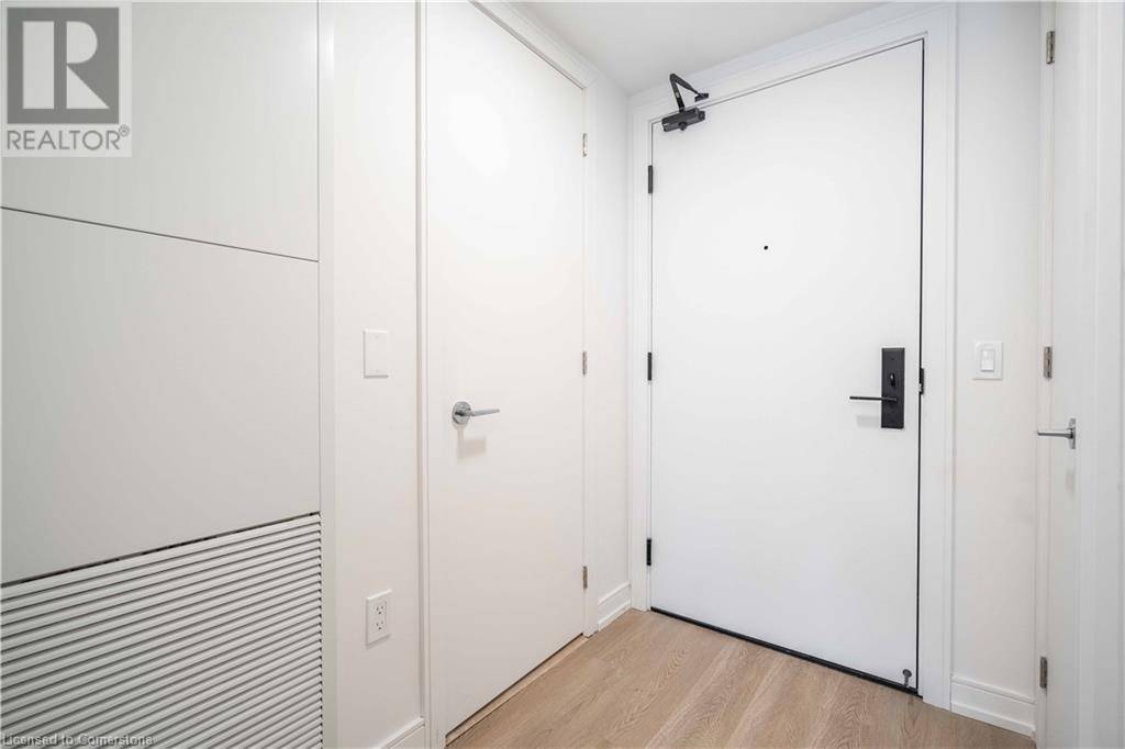 Hamilton, ON L8R3J2,1 JARVIS ST #908