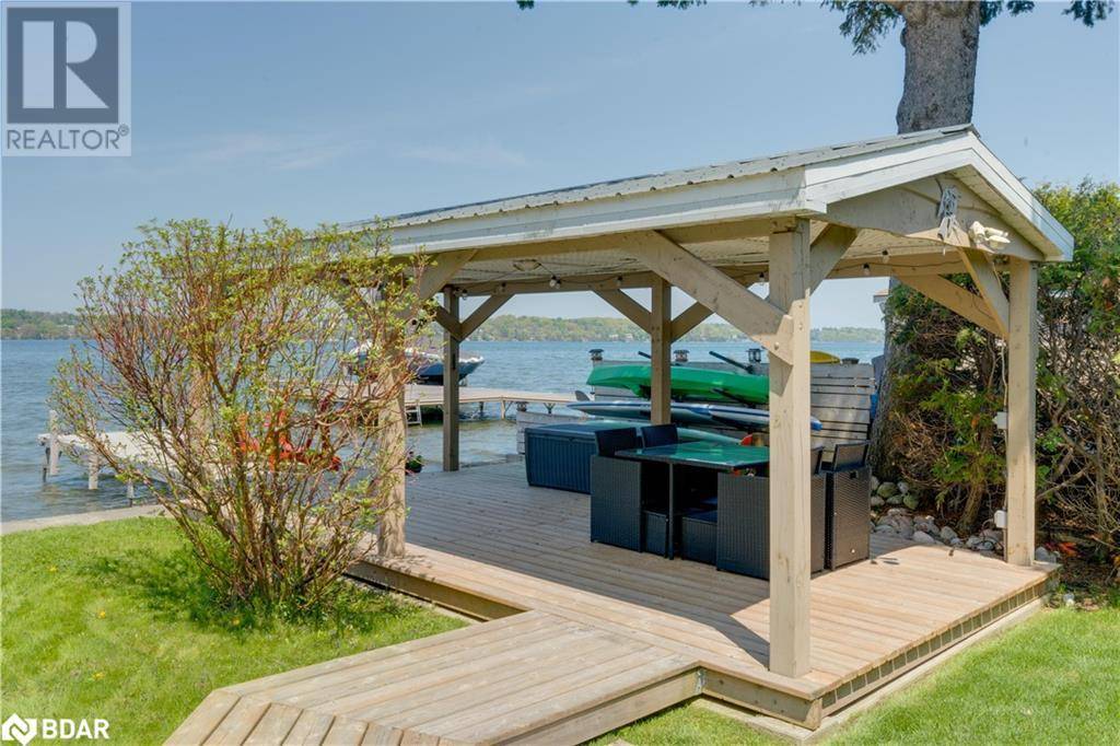 Barrie, ON L4N3W9,210 KEMPVIEW Lane
