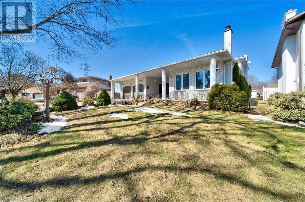 Niagara Falls, ON L2E7A1,7105 YORK Drive