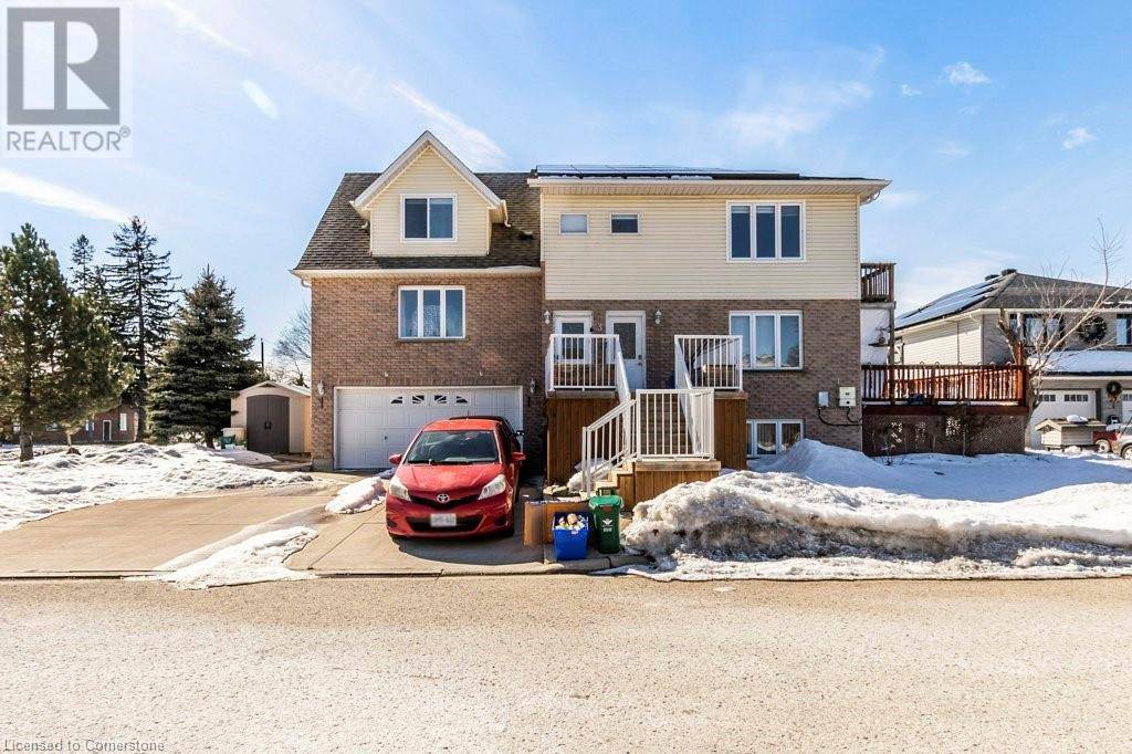 Kitchener, ON N2K4E3,3 COLYER PL #Basement