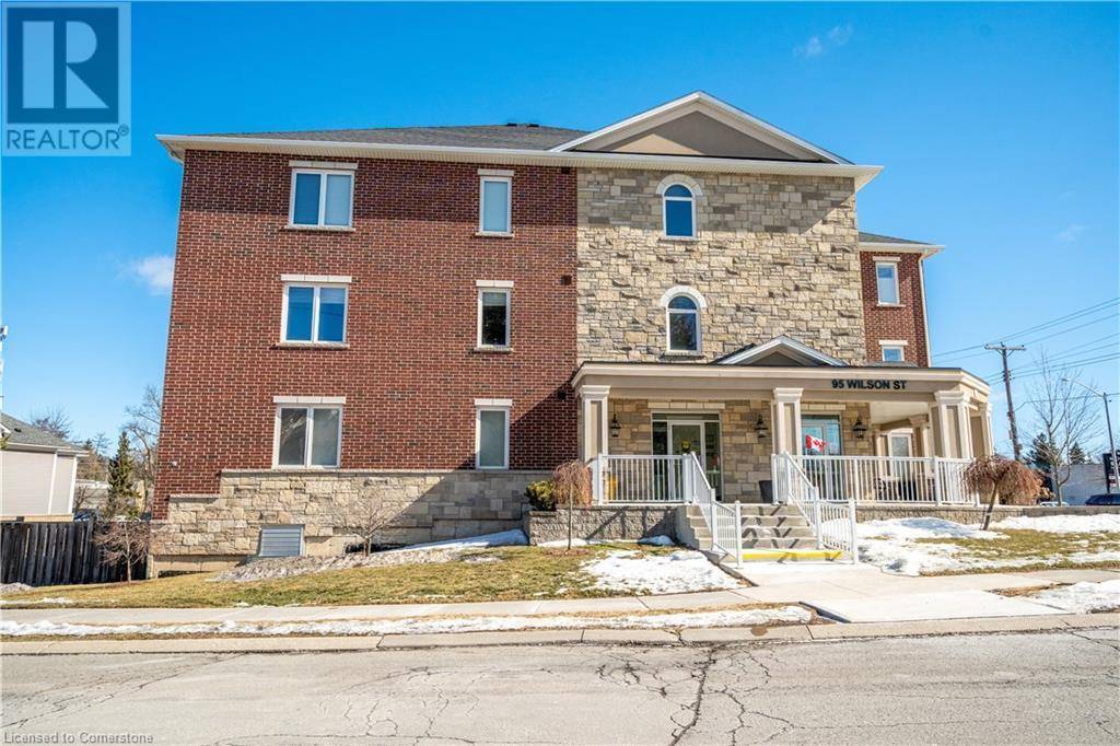 Ancaster, ON L9G1N1,95 WILSON ST West #204