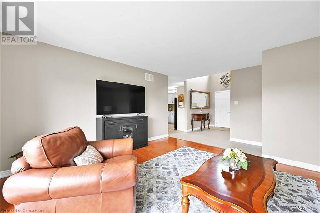 Grimsby, ON L3M4E7,390 MOUNTAIN Road