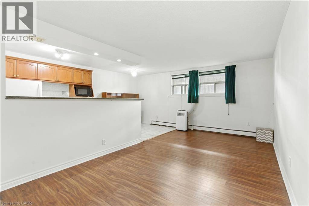 St. Catharines, ON L2P2K4,264 OAKDALE AVE #102