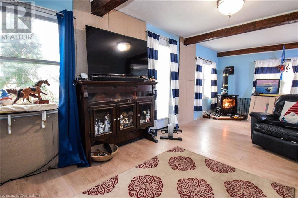 Dunnville, ON N1A1H1,616 BROAD Street E