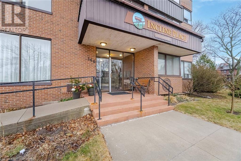 Hamilton, ON L8V1A1,166 MOUNTAIN PARK AVE #201