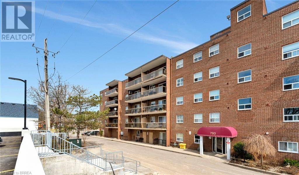 Brantford, ON N3S7J3,793 COLBORNE ST #207