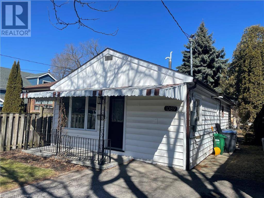 Mississauga, ON L5E2C8,1089 MEREDITH Avenue