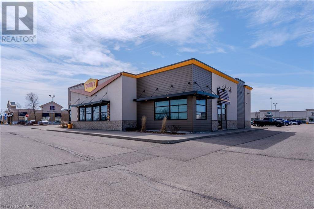 Brantford, ON N3S7Y3,195 HENRY ST #Bldg 5