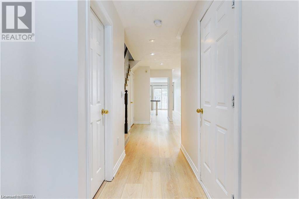 Burlington, ON L7M4R6,2871 DARIEN RD #38