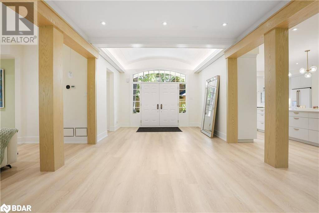 Barrie, ON L4M3M8,139 MULCASTER Street