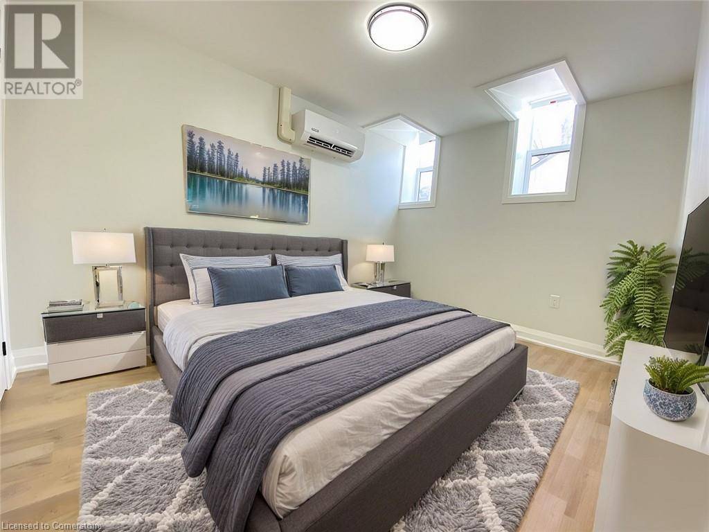 Hamilton, ON L8L2Z5,588 BARTON ST East #10