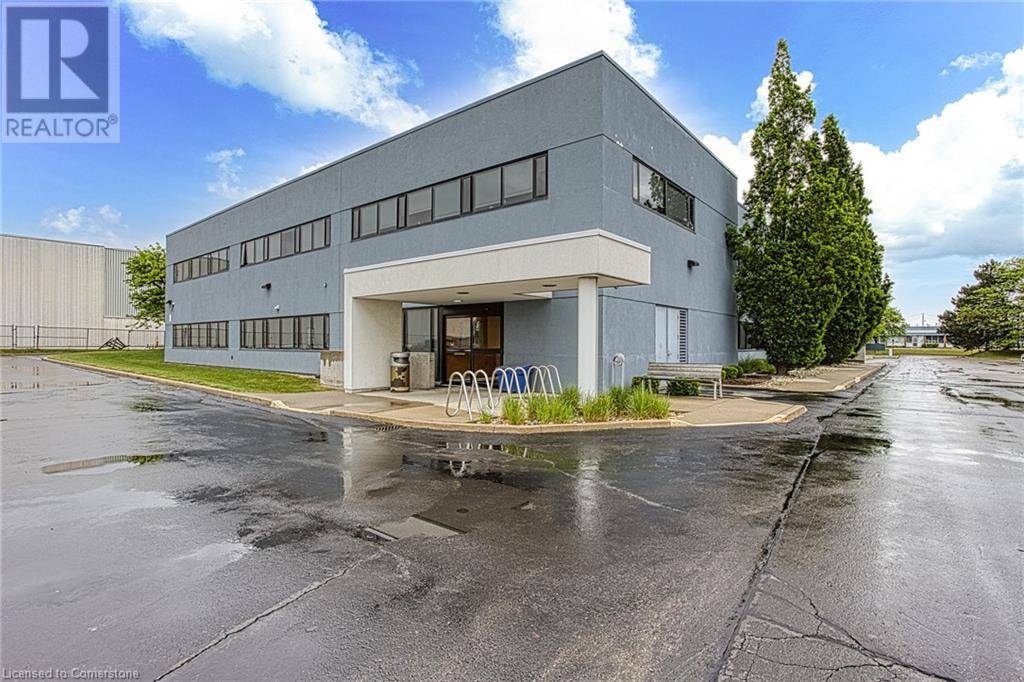 Burlington, ON L7L5P5,980 FRASER DR #105