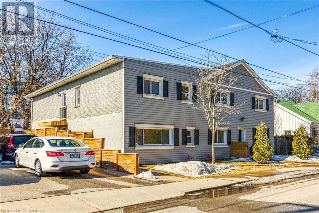 Hamilton, ON L8P3X2,92 PEARL Street S