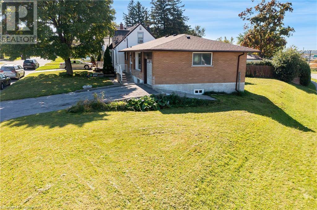 Oshawa, ON L1J4S9,532 MONTRAVE Avenue