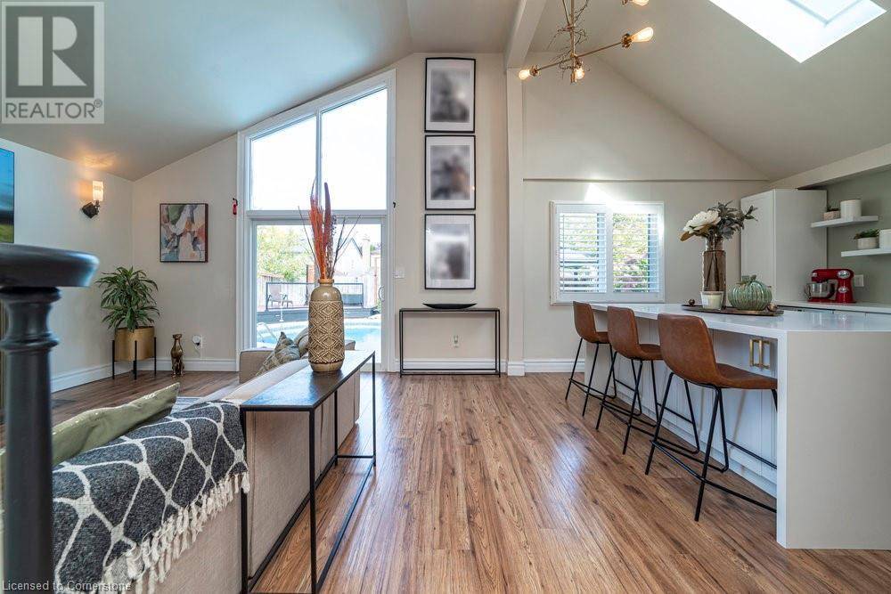 Stoney Creek, ON L8E3Z4,9 BING Crescent