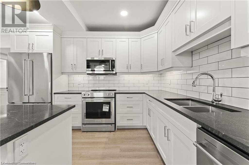 Amherstburg, ON N9V2H4,247 BROCK ST #104