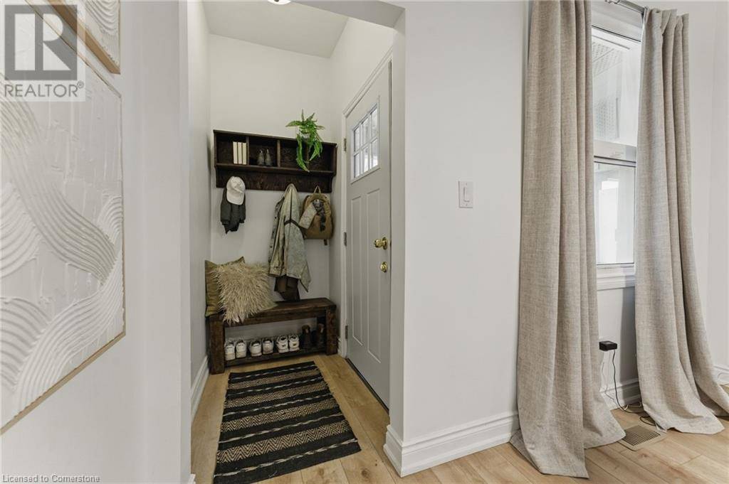 Hamilton, ON L8L2L8,50 HARVEY Street