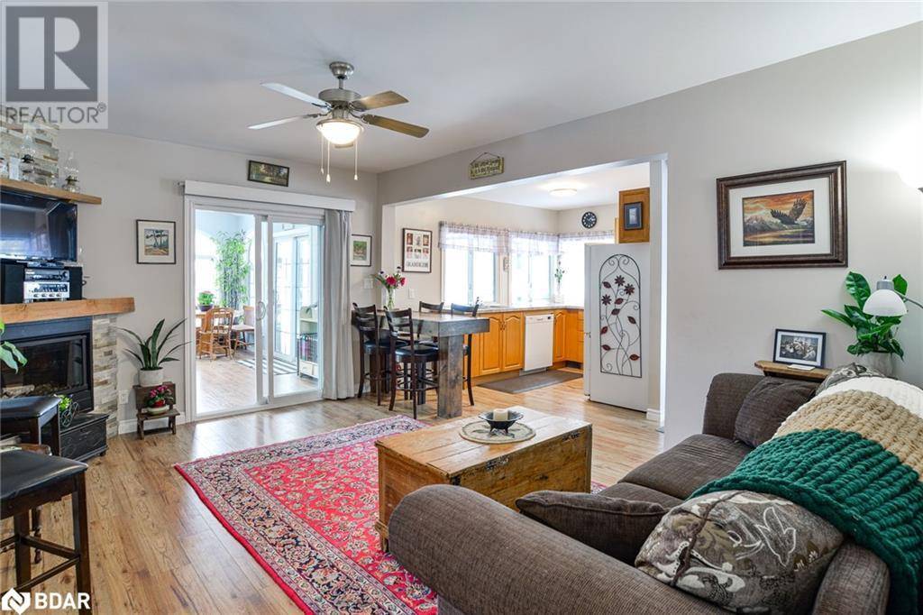 Orillia, ON L3V3J3,311 JOHN Street