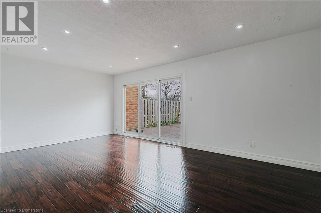 Waterloo, ON N2L5S7,403 KEATS WAY #6