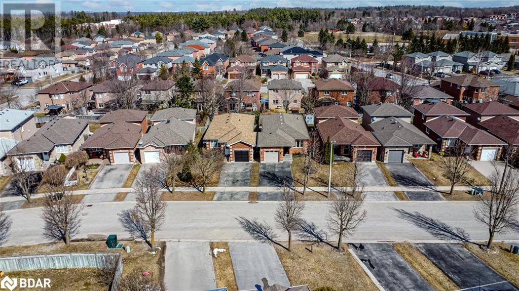 Barrie, ON L4N9M8,28 LUCAS Avenue