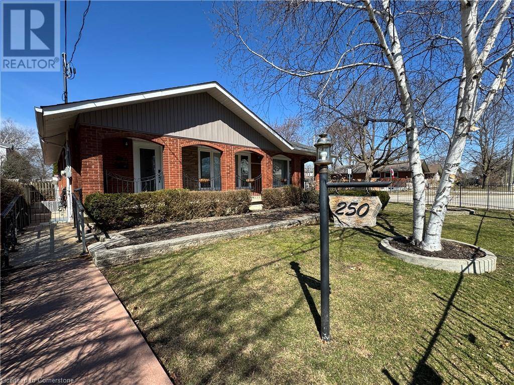 Hamilton, ON L9C5G4,250 WEST 31ST ST #Unit A