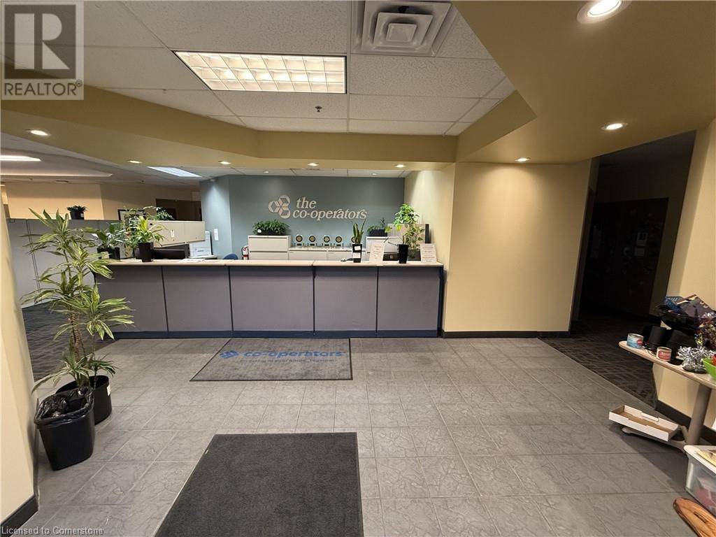 Cambridge, ON N1R7J3,1720 BISHOP ST North #1