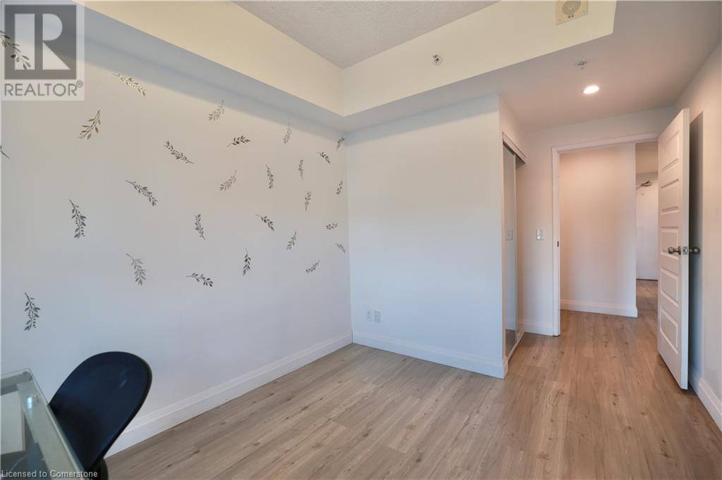 Waterloo, ON N2J0E5,158 KING ST North #502