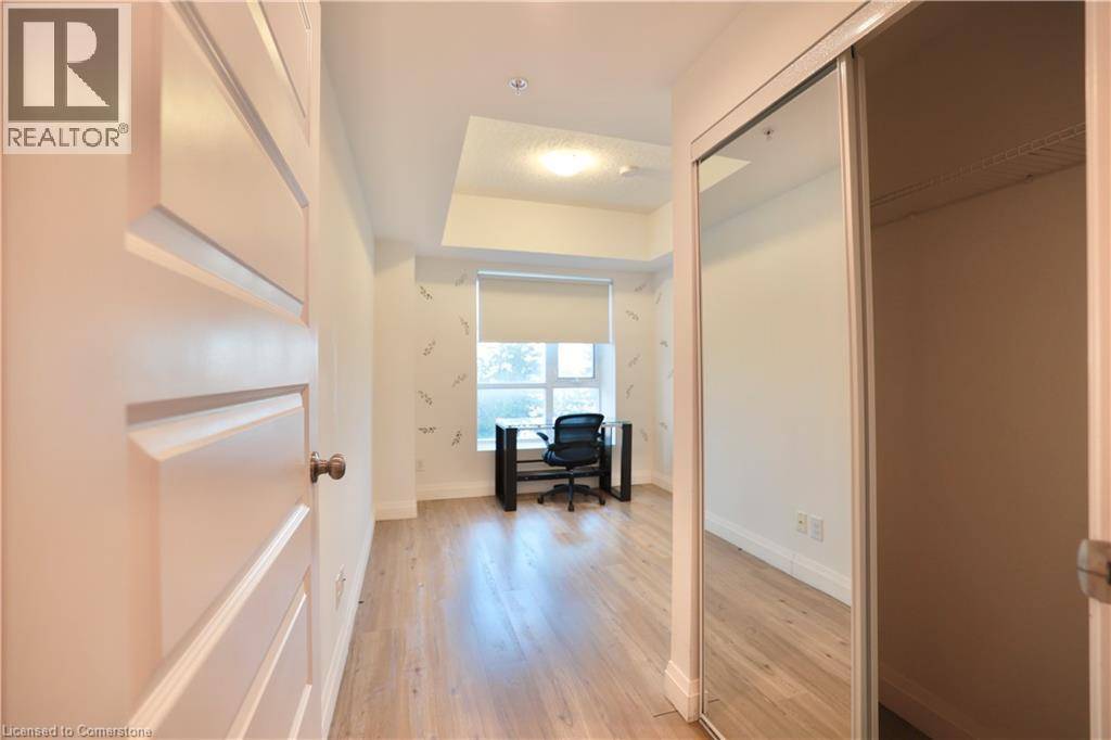 Waterloo, ON N2J0E5,158 KING ST North #502