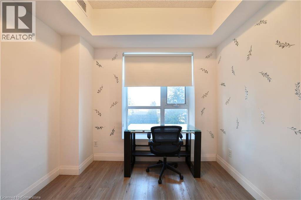 Waterloo, ON N2J0E5,158 KING ST North #502