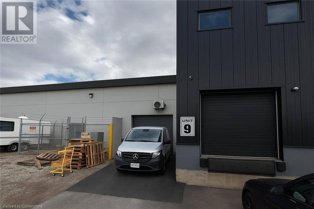 Niagara Falls, ON L2E7J2,4256 CARROLL AVE #9