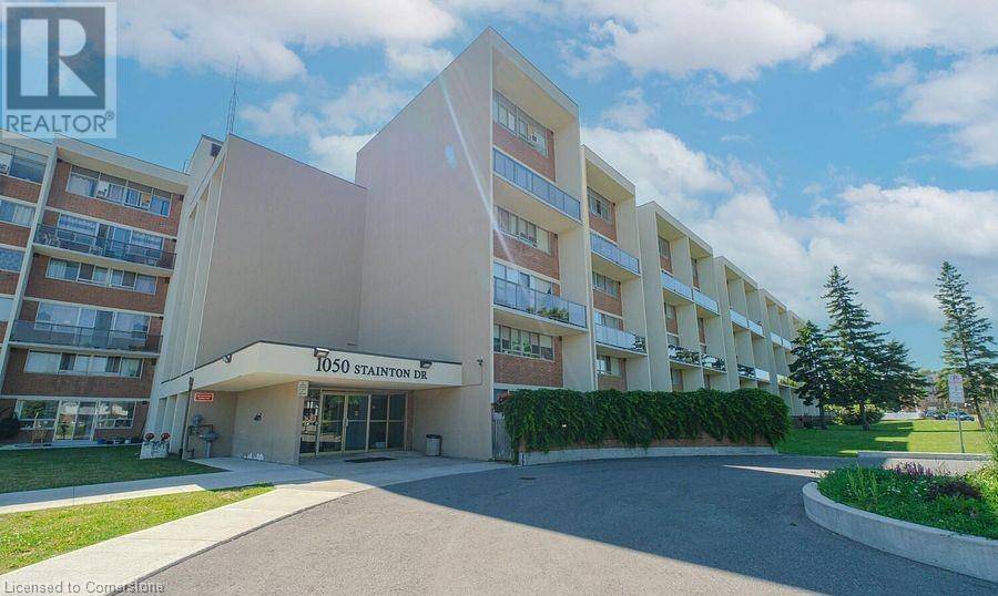 Mississauga, ON L5C2T7,1050 STAINTON DR #322