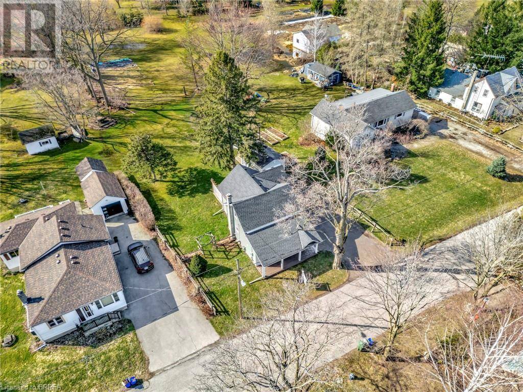 Lynden, ON L0R1T0,25 BARNABAS Street