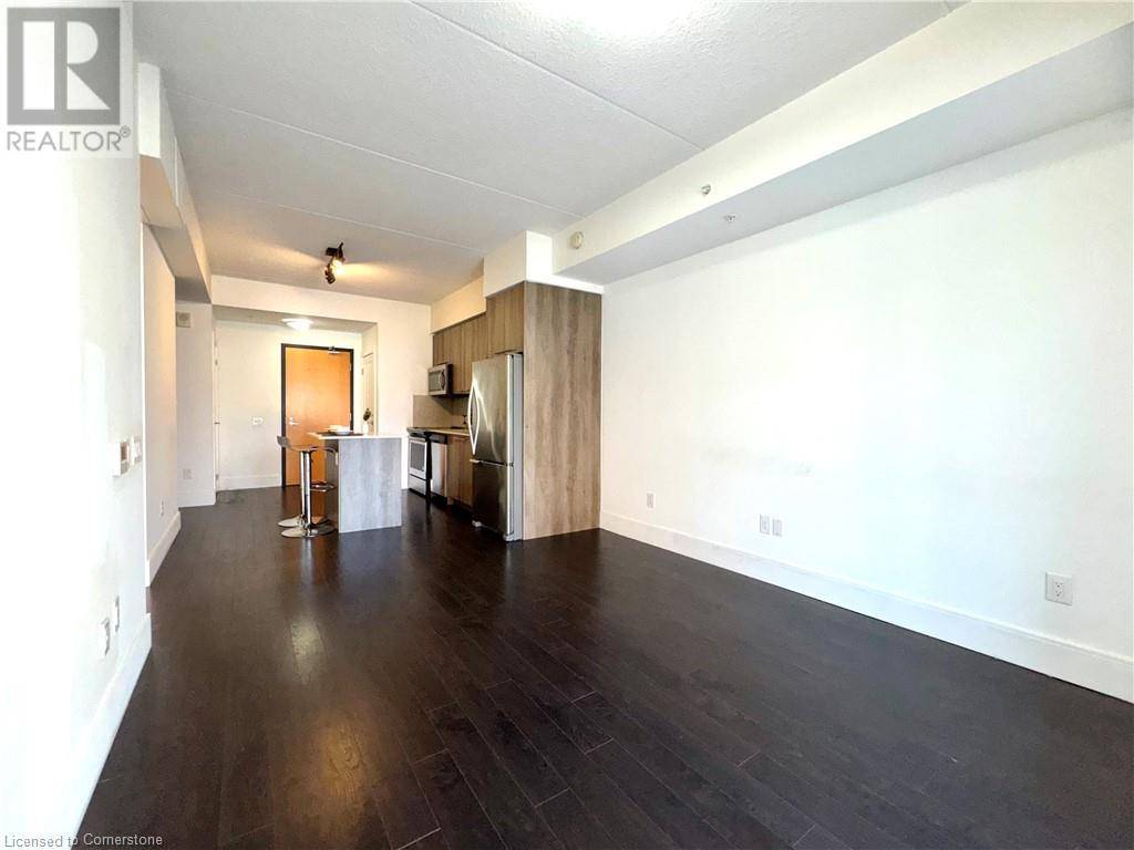 Kitchener, ON N2H0C2,15 PRINCE ALBERT BLVD #106