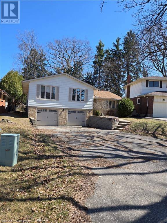 Brantford, ON N3R6X9,15 BROOKS Court